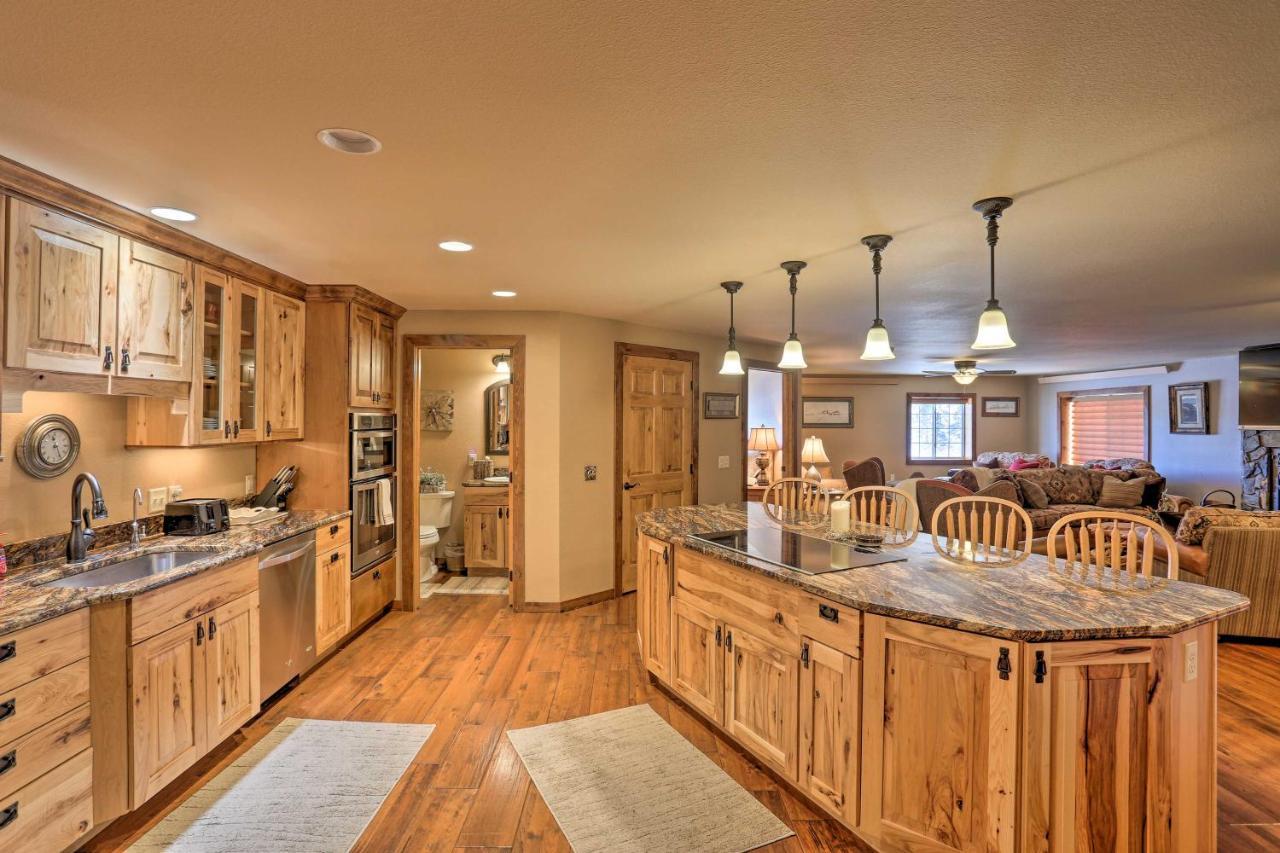 Modern Deadwood Apt With Mountain Views And Grill! Exterior photo