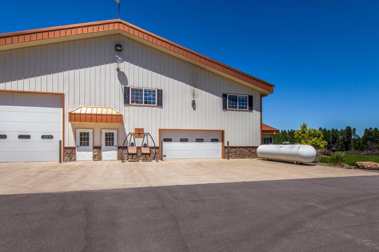 Modern Deadwood Apt With Mountain Views And Grill! Exterior photo